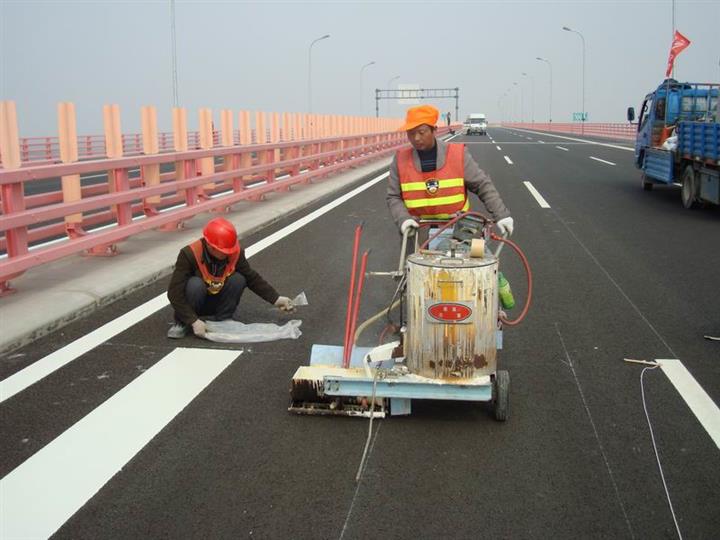 道路划线施工厂家 一起来探索下有关的内容